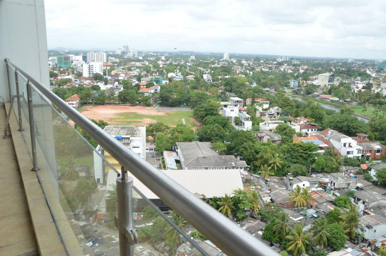 Atrium - Iconic Apartment Sri Jayewardenepura Kotte Bagian luar foto