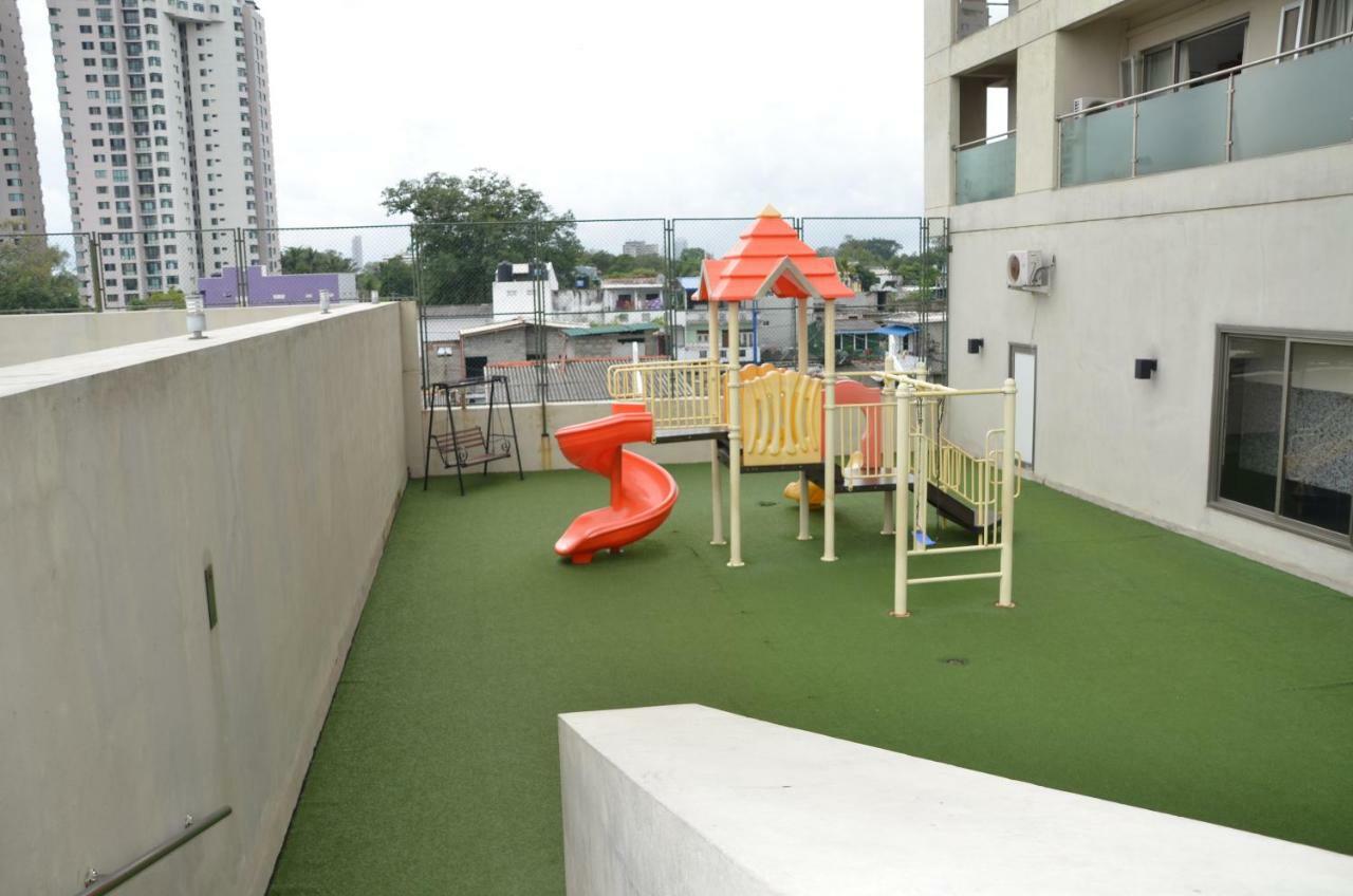 Atrium - Iconic Apartment Sri Jayewardenepura Kotte Bagian luar foto